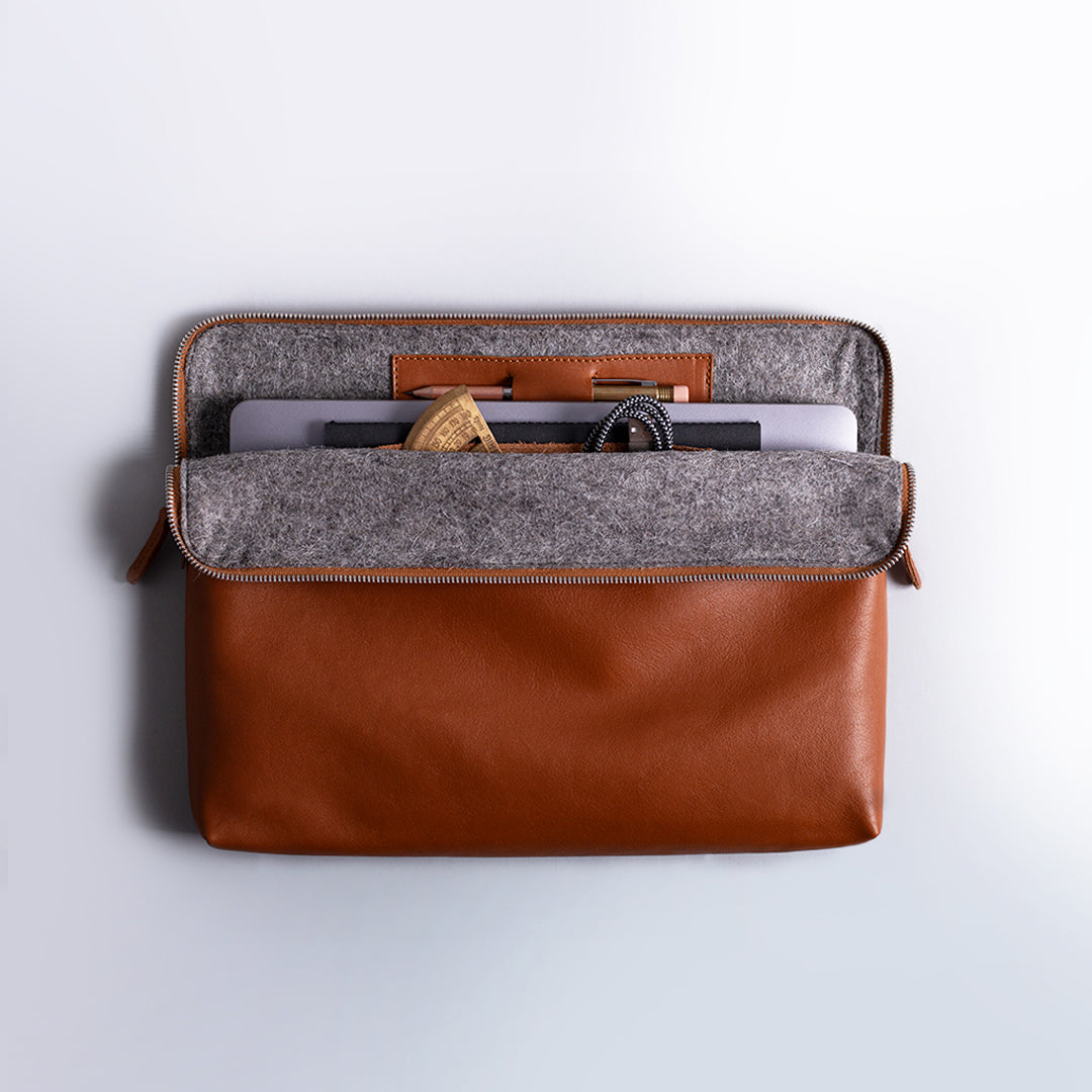 Protect that Gorgeous MacBook with an Envelope Case