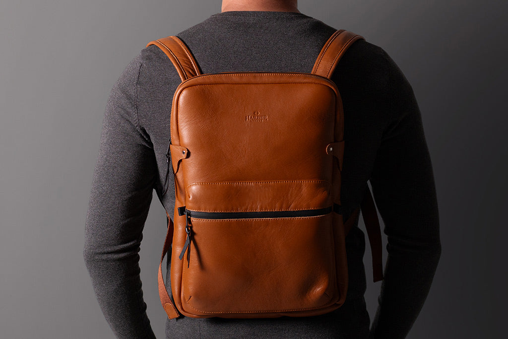 Slim laptop backpack